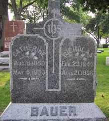 tombstone of Nick and Kate Bauer